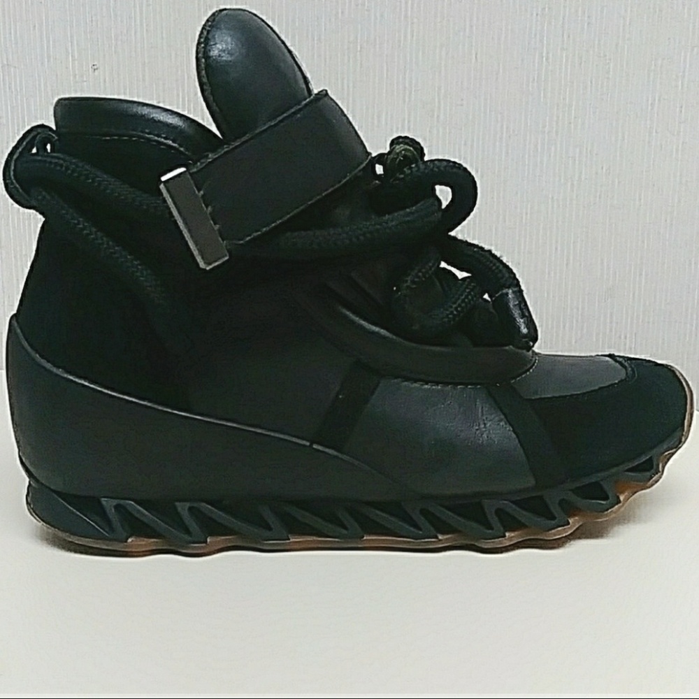 Bernhard Willhelm CamperTo&ether